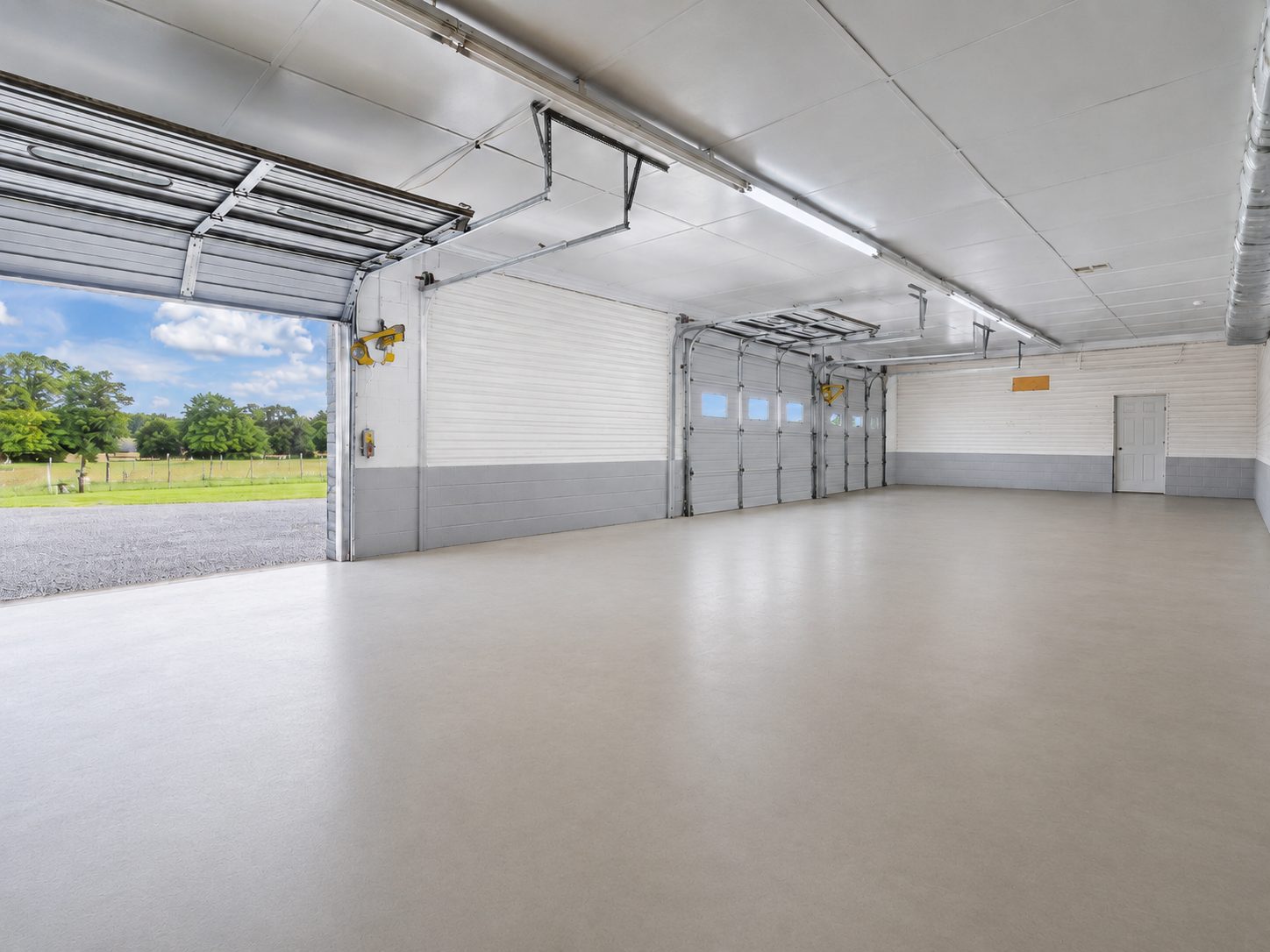 Carolina Workspace Locust location garage